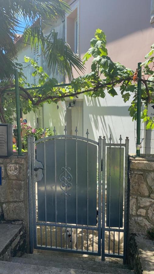 Apartman Annamaria Cres Εξωτερικό φωτογραφία