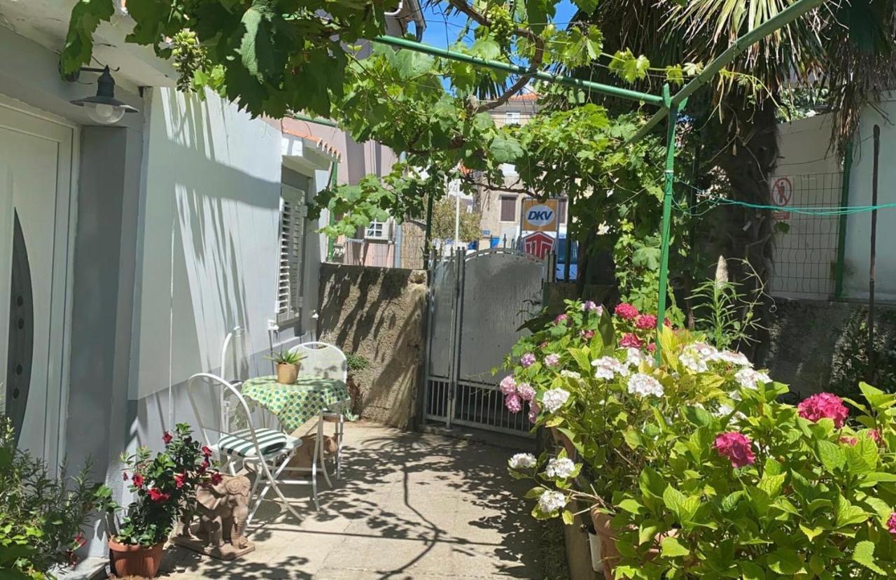 Apartman Annamaria Cres Εξωτερικό φωτογραφία
